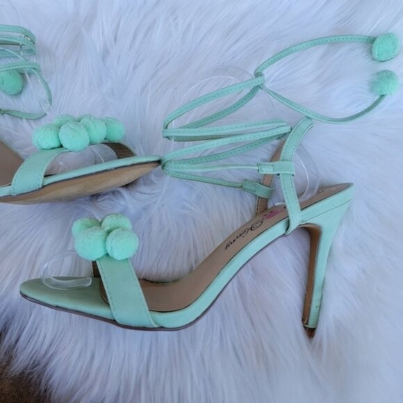 Penny Loves Kenny Pom Pom Heels 9 - Picture 2 of 7